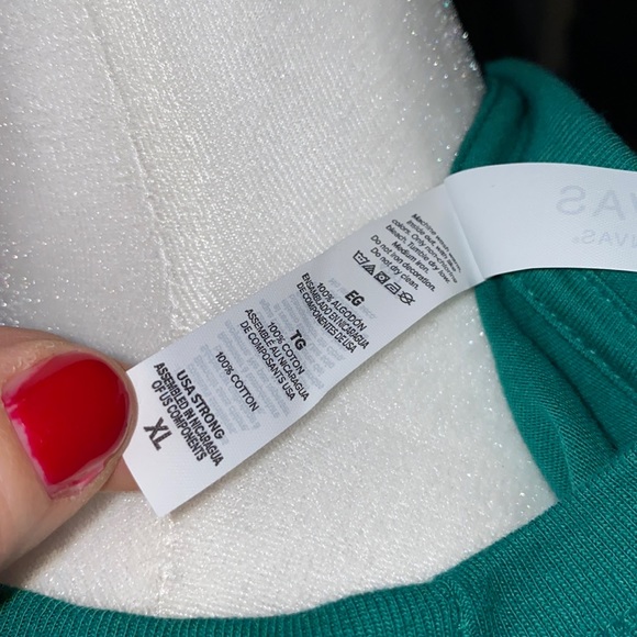 Brand new T-shirt - Picture 2 of 3